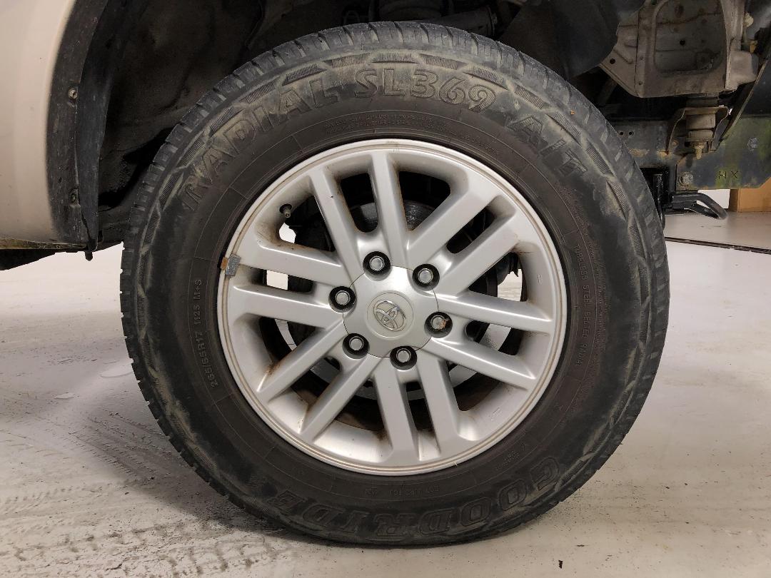 Photo '9' of Toyota Hilux