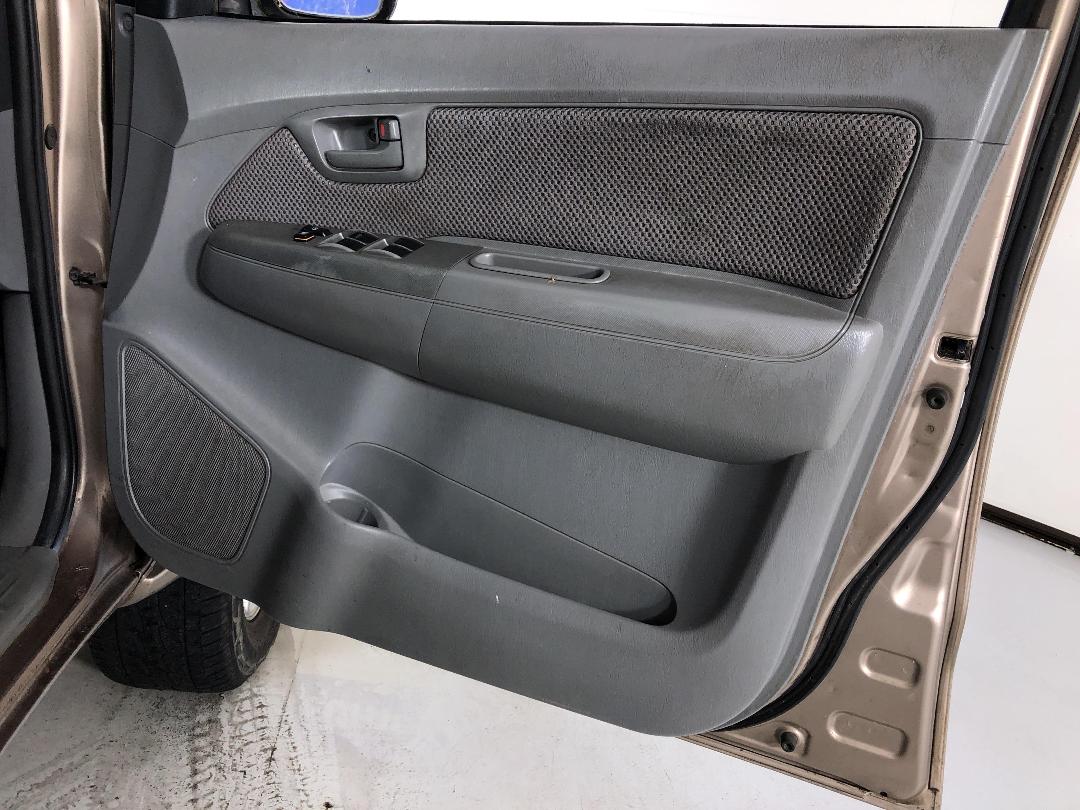 Photo '15' of Toyota Hilux