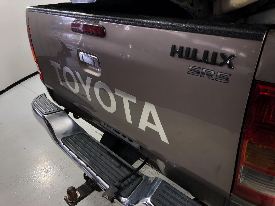 Photo '28' of Toyota Hilux