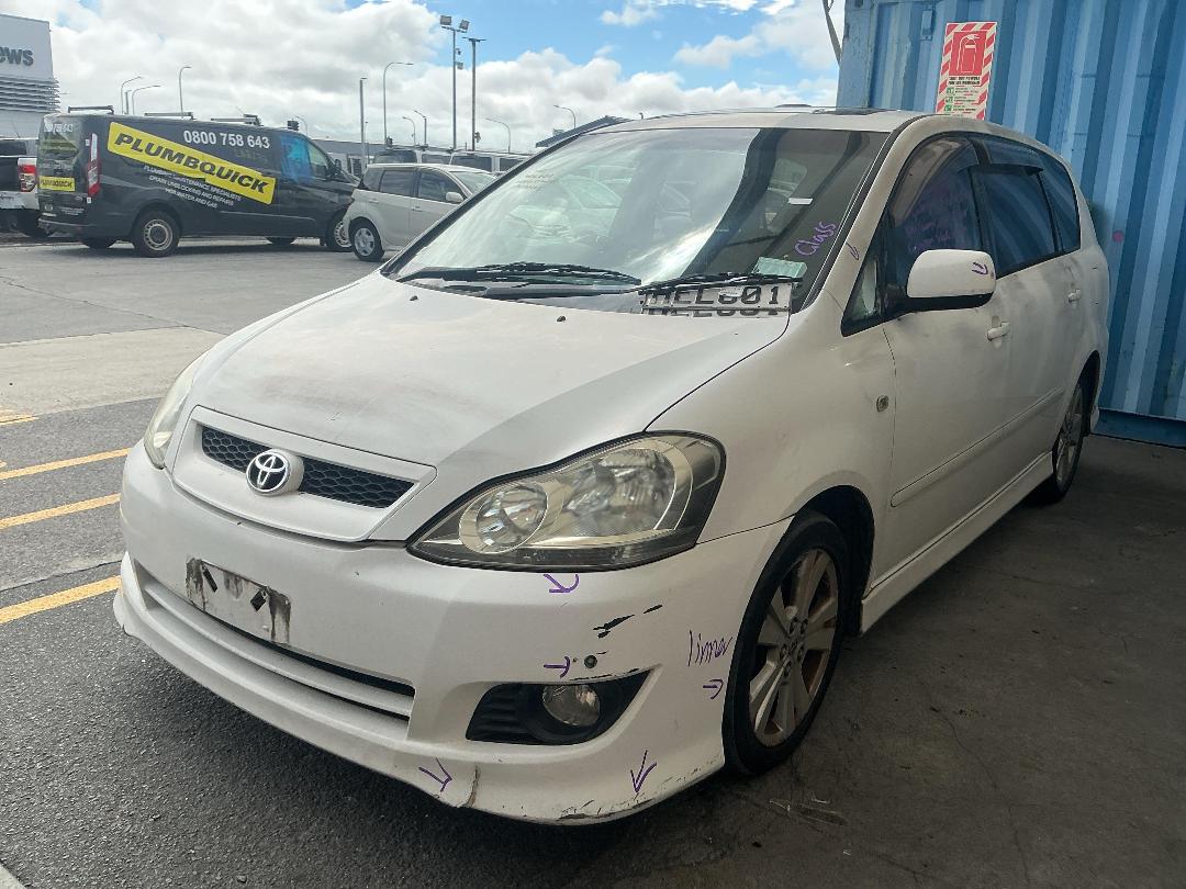 Photo '3' of Toyota Ipsum LTD