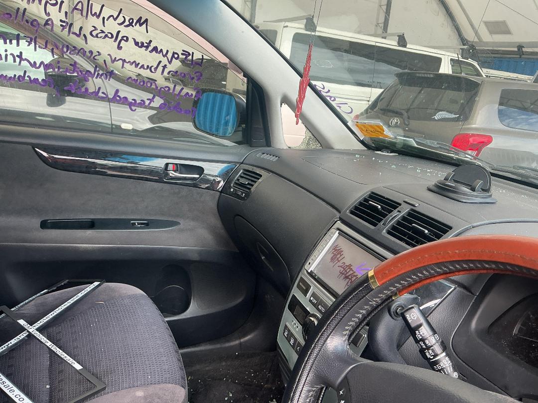 Photo '20' of Toyota Ipsum LTD