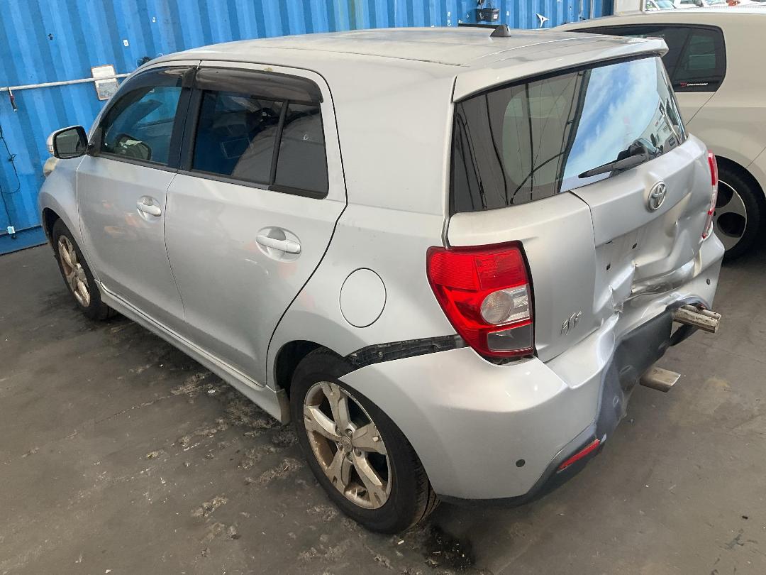 Photo '4' of Toyota IST