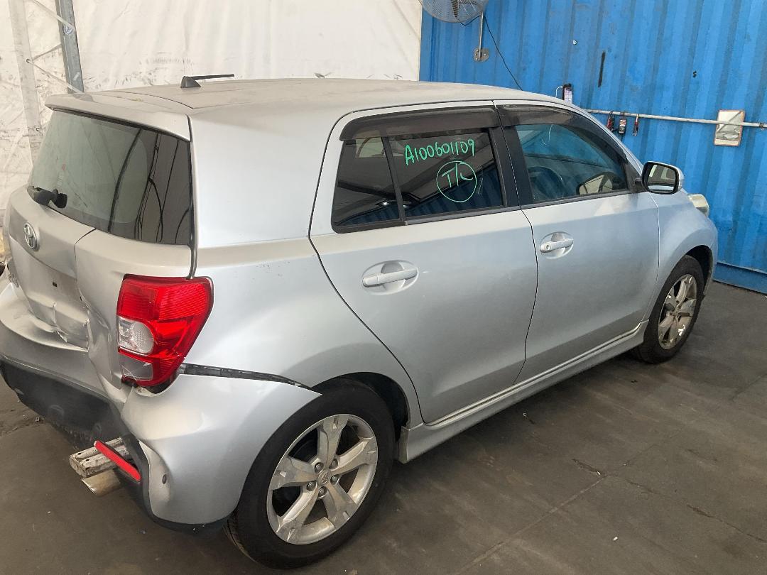 Photo '6' of Toyota IST