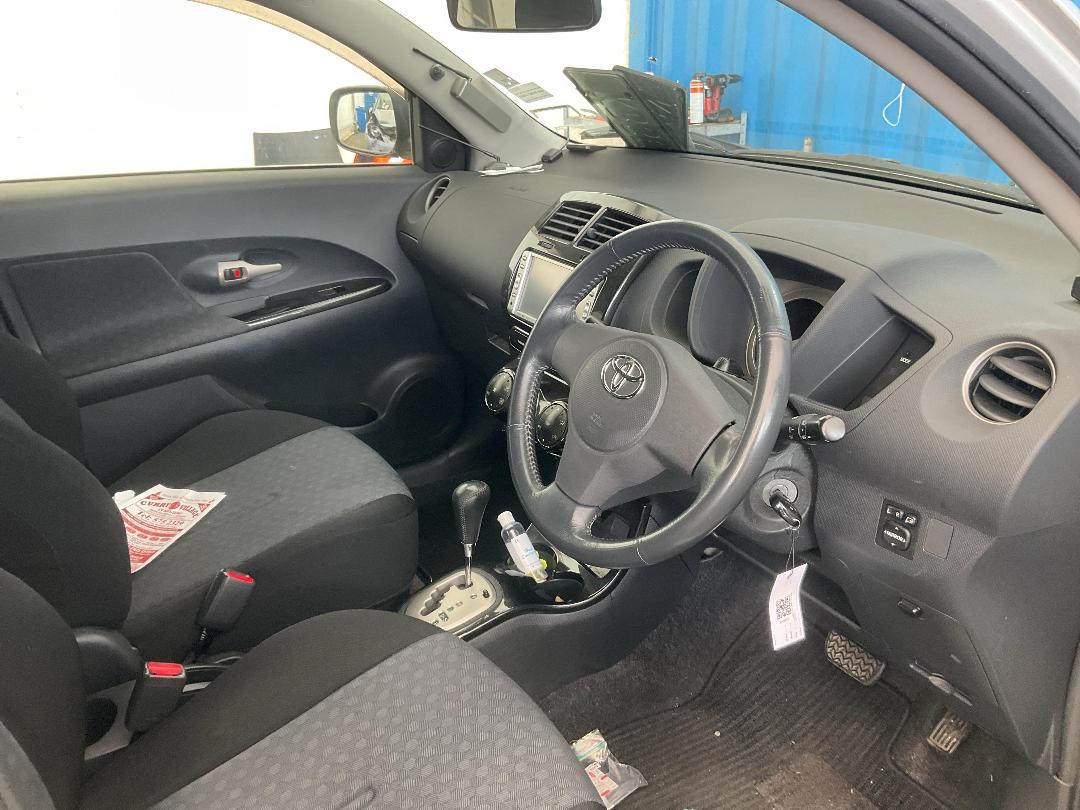 Photo '26' of Toyota IST