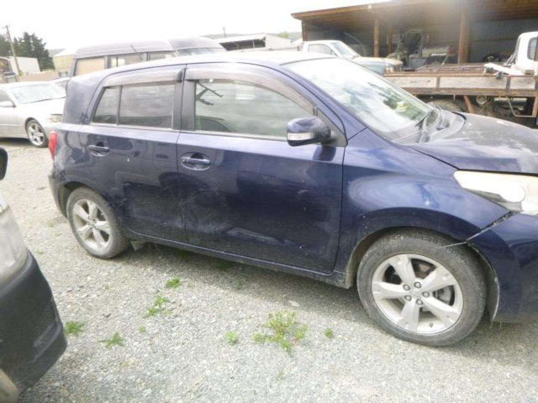 Photo '2' of Toyota IST