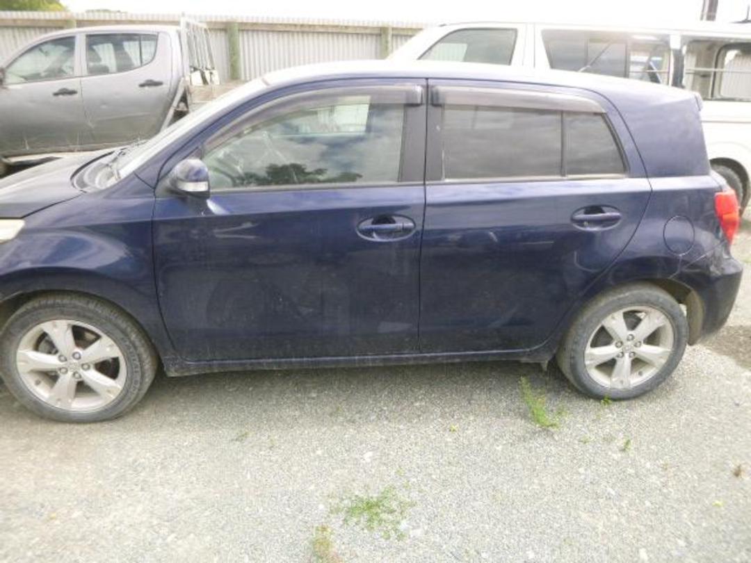 Photo '7' of Toyota IST