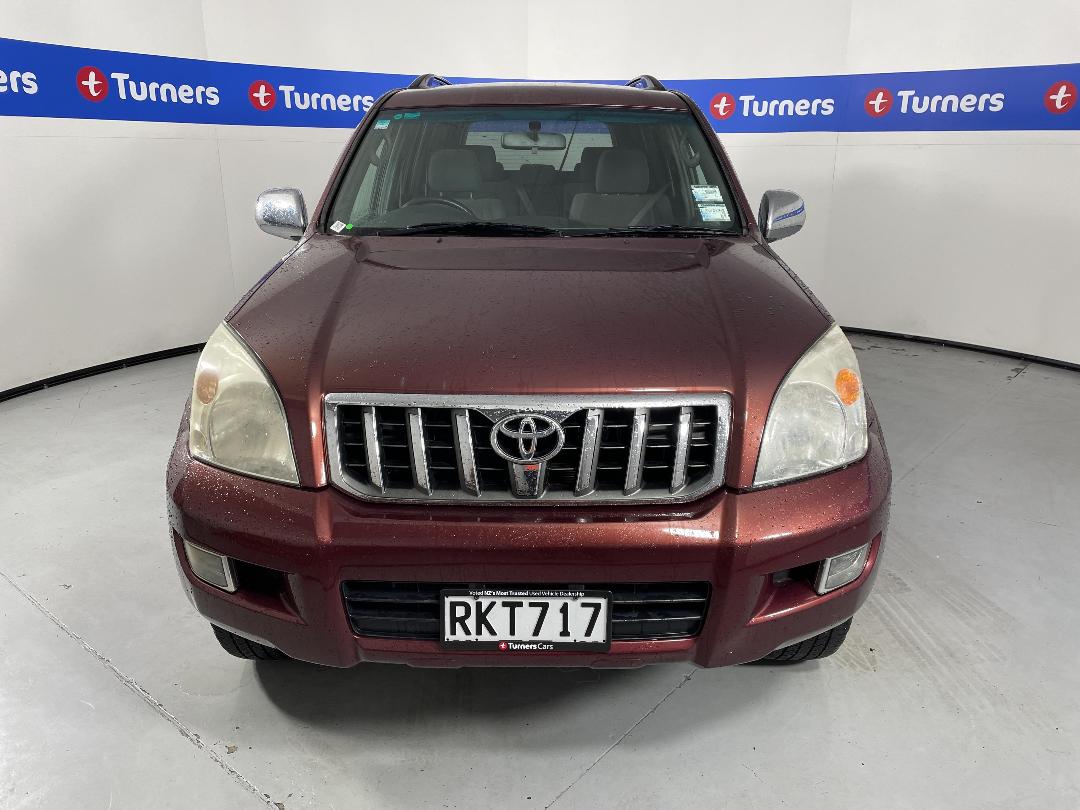 Photo '2' of Toyota Landcruiser Prado Photo '2' of Toyota Landcruiser Prado