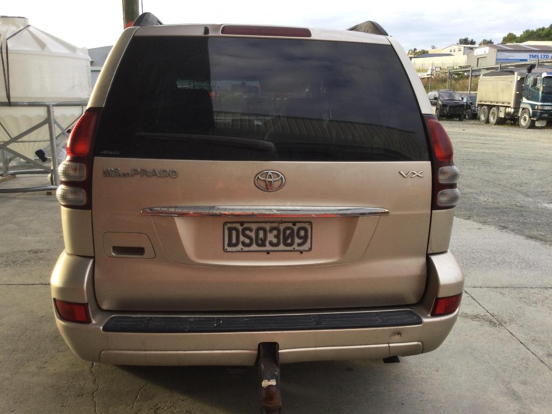 Photo '6' of Toyota Landcruiser Prado T VX