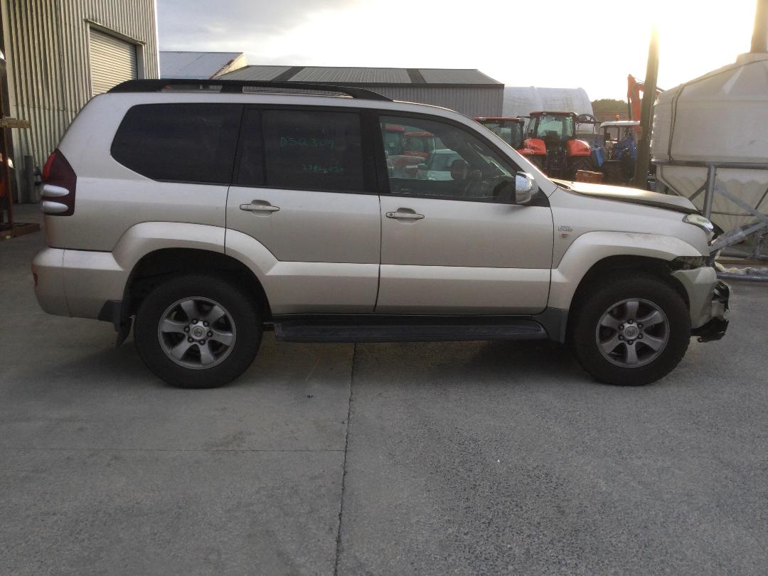 Photo '8' of Toyota Landcruiser Prado T VX