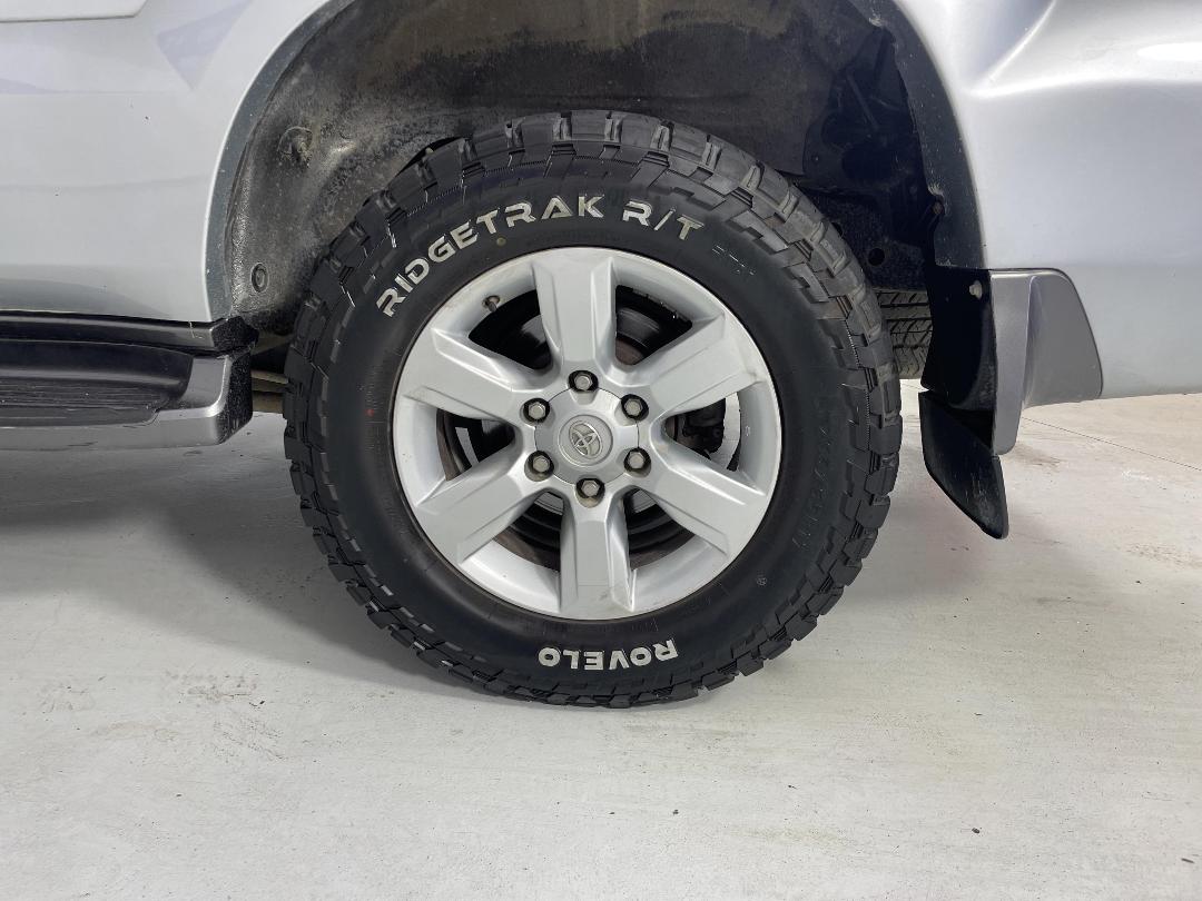 Photo '11' of Toyota Landcruiser Prado