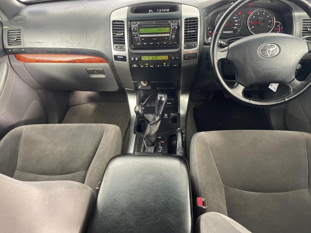 Photo '18' of Toyota Landcruiser Prado