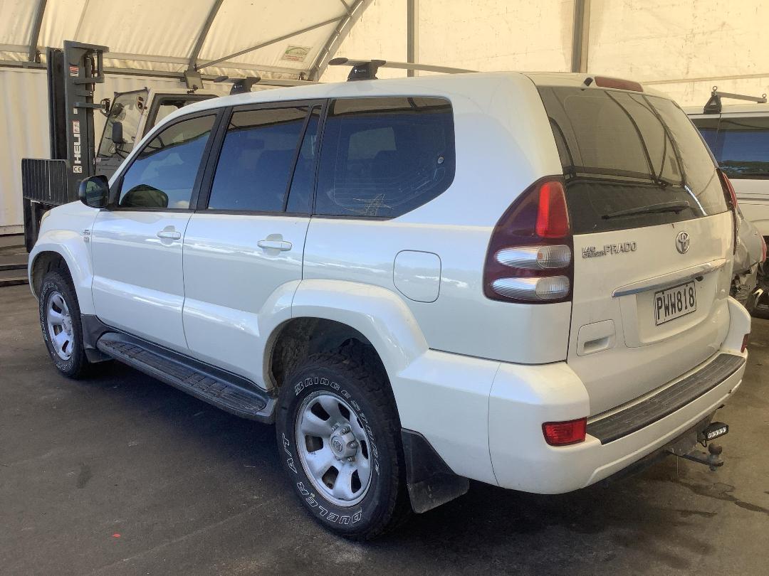 Photo '4' of Toyota Landcruiser Prado T RV