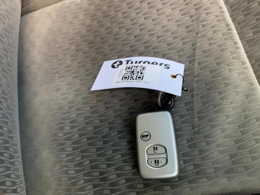 Photo '11' of Toyota Markx 250G