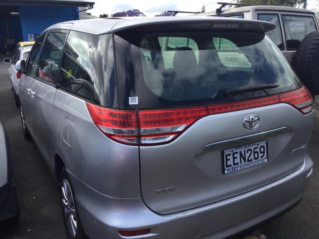 Photo '4' of Toyota Previa