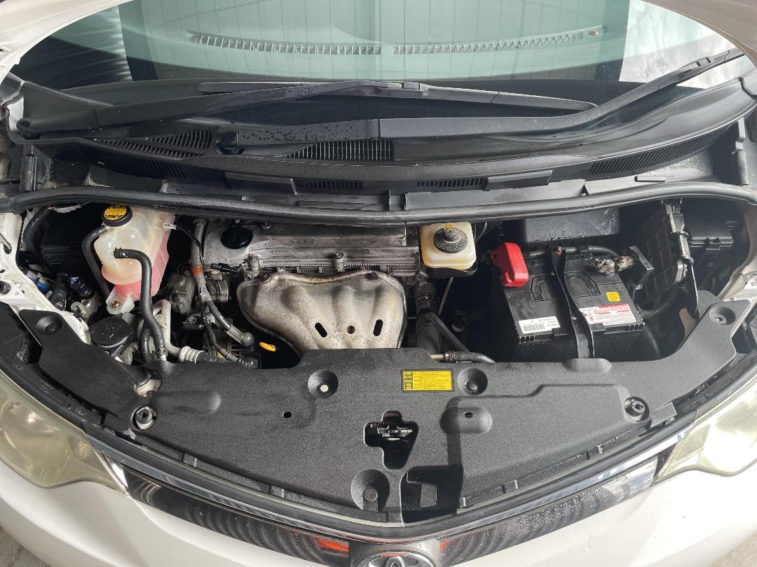 Photo '13' of Toyota Previa