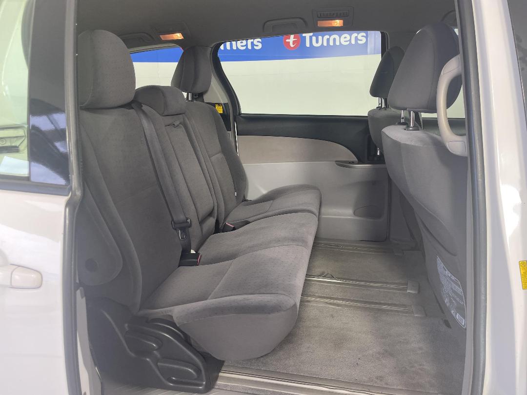 Photo '19' of Toyota Previa