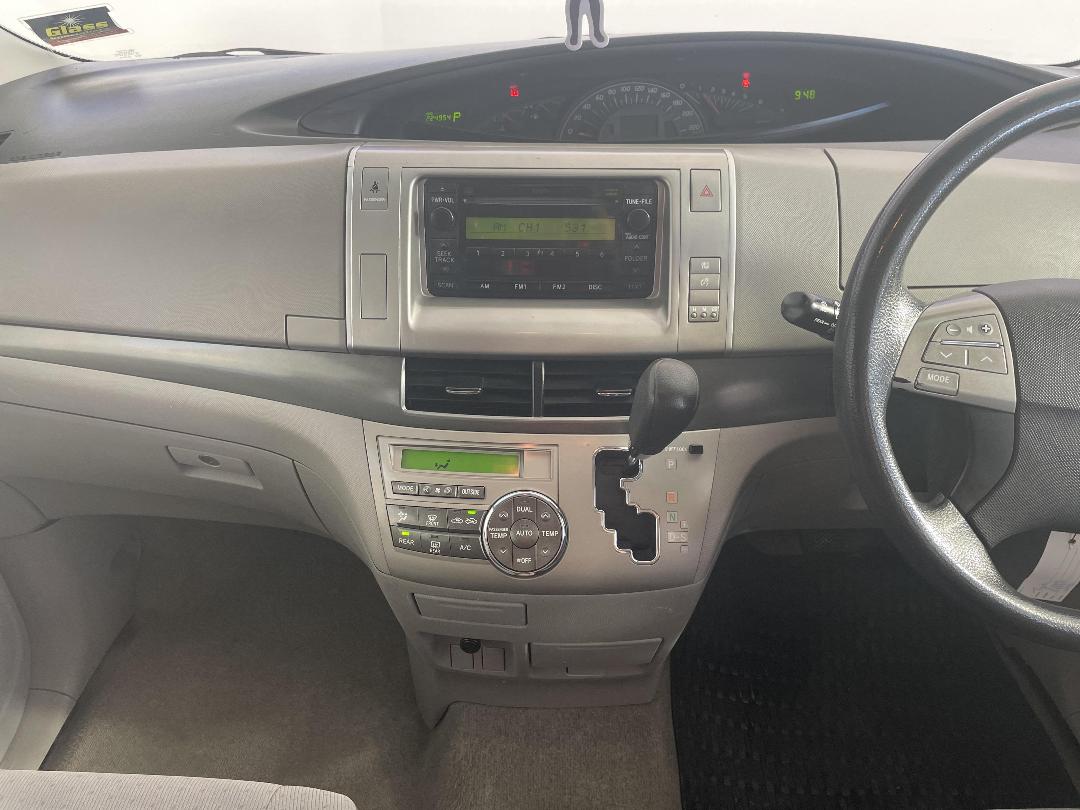 Photo '18' of Toyota Previa