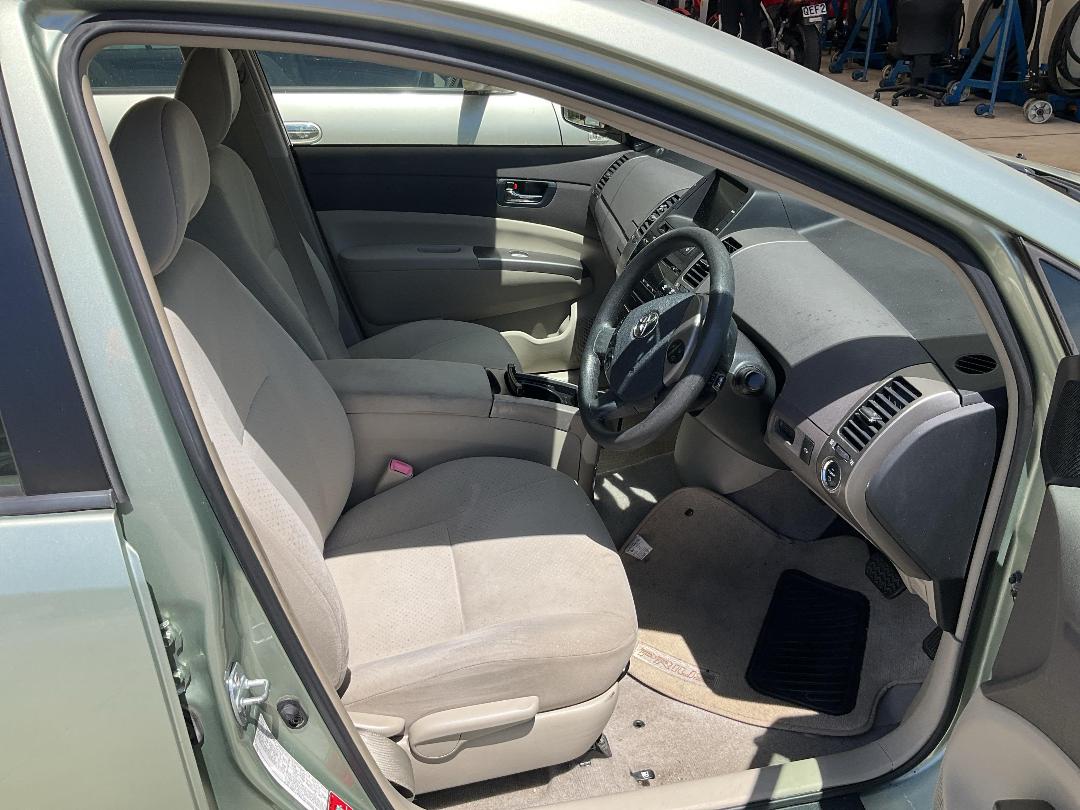 Photo '9' of Toyota Prius H5 E Photo '9' of Toyota Prius H5 E