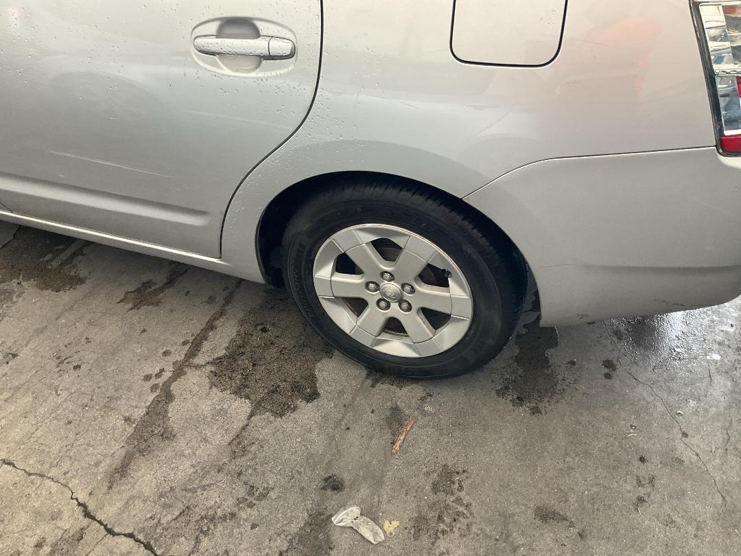 Photo '10' of Toyota Prius Hybrid