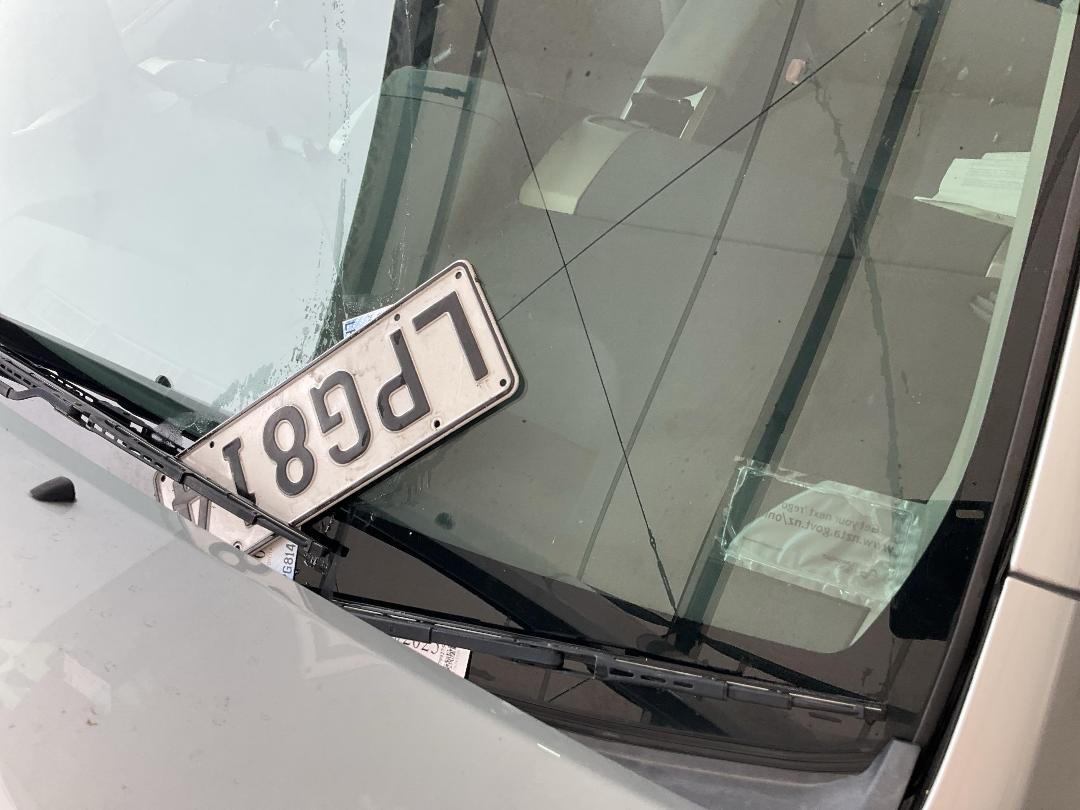 Photo '24' of Toyota Prius Hybrid