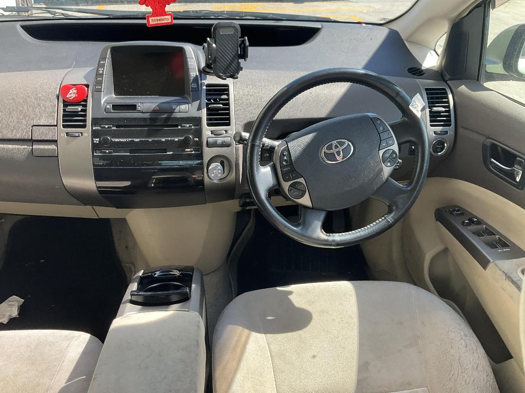 Photo '14' of Toyota Prius Hybrid Photo '14' of Toyota Prius Hybrid