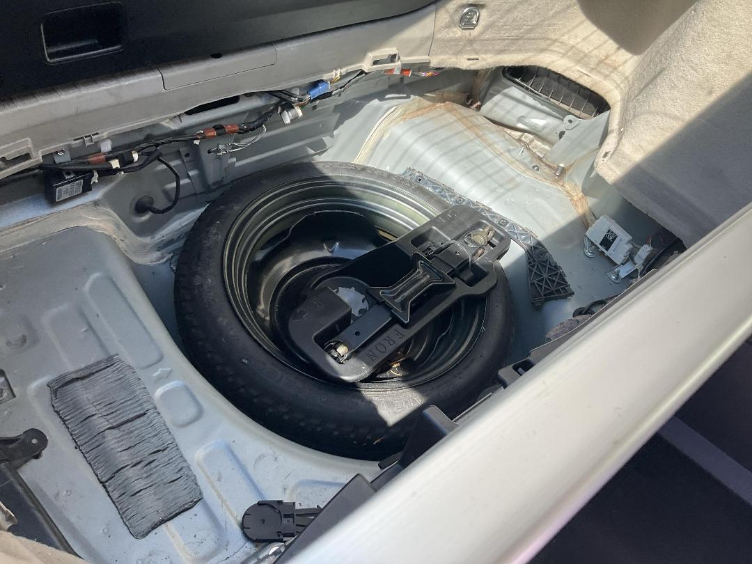 Photo '15' of Toyota Prius Hybrid Photo '15' of Toyota Prius Hybrid