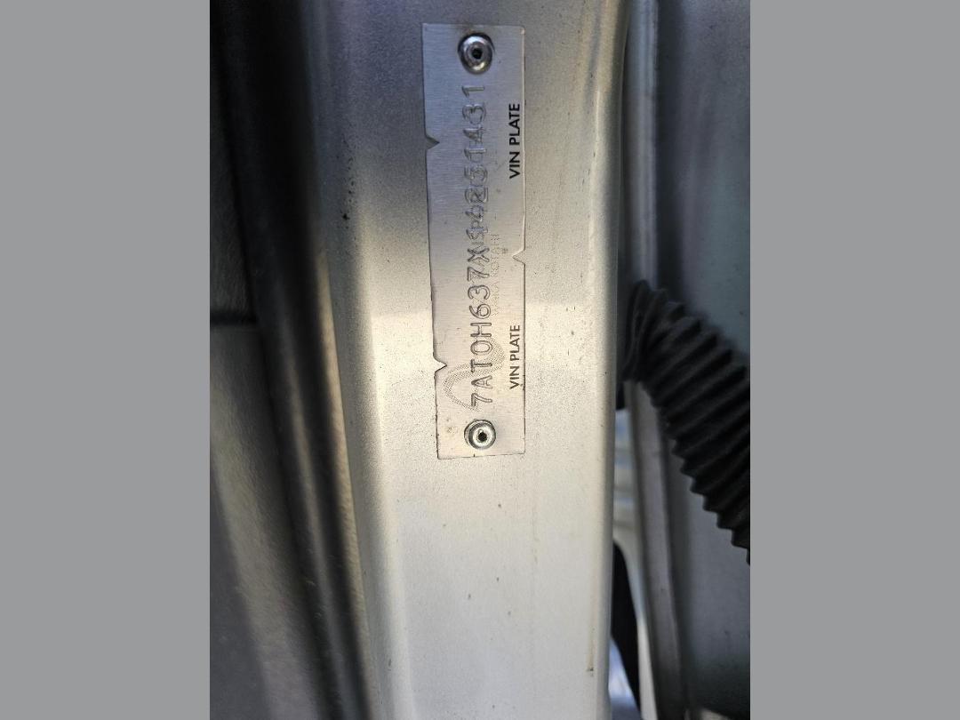 Photo '10' of Toyota Prius 1.5L Hybrid