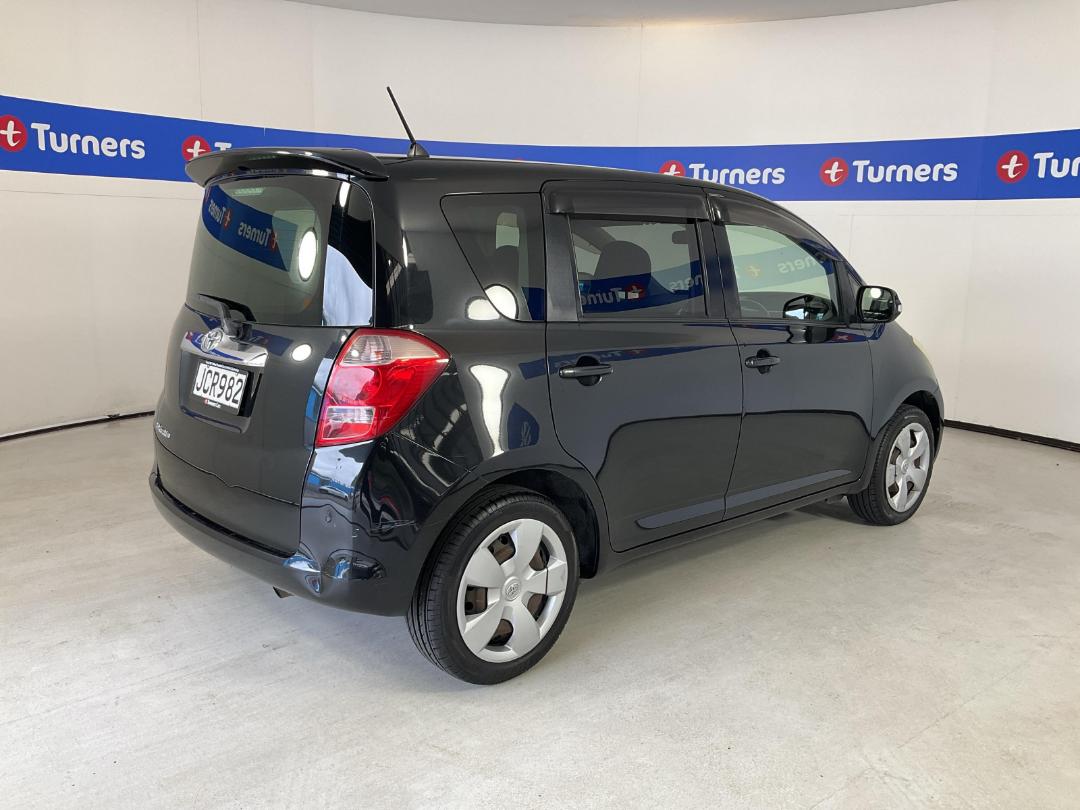 Photo '7' of Toyota Ractis