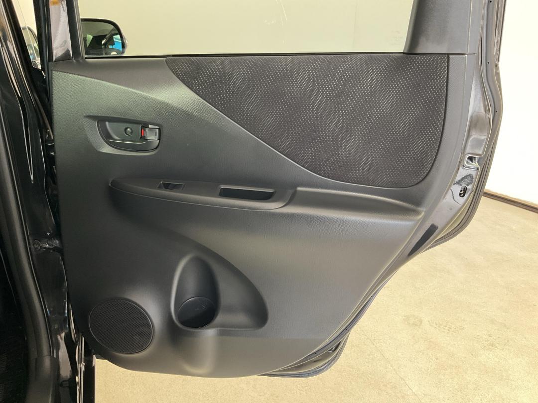 Photo '19' of Toyota Ractis