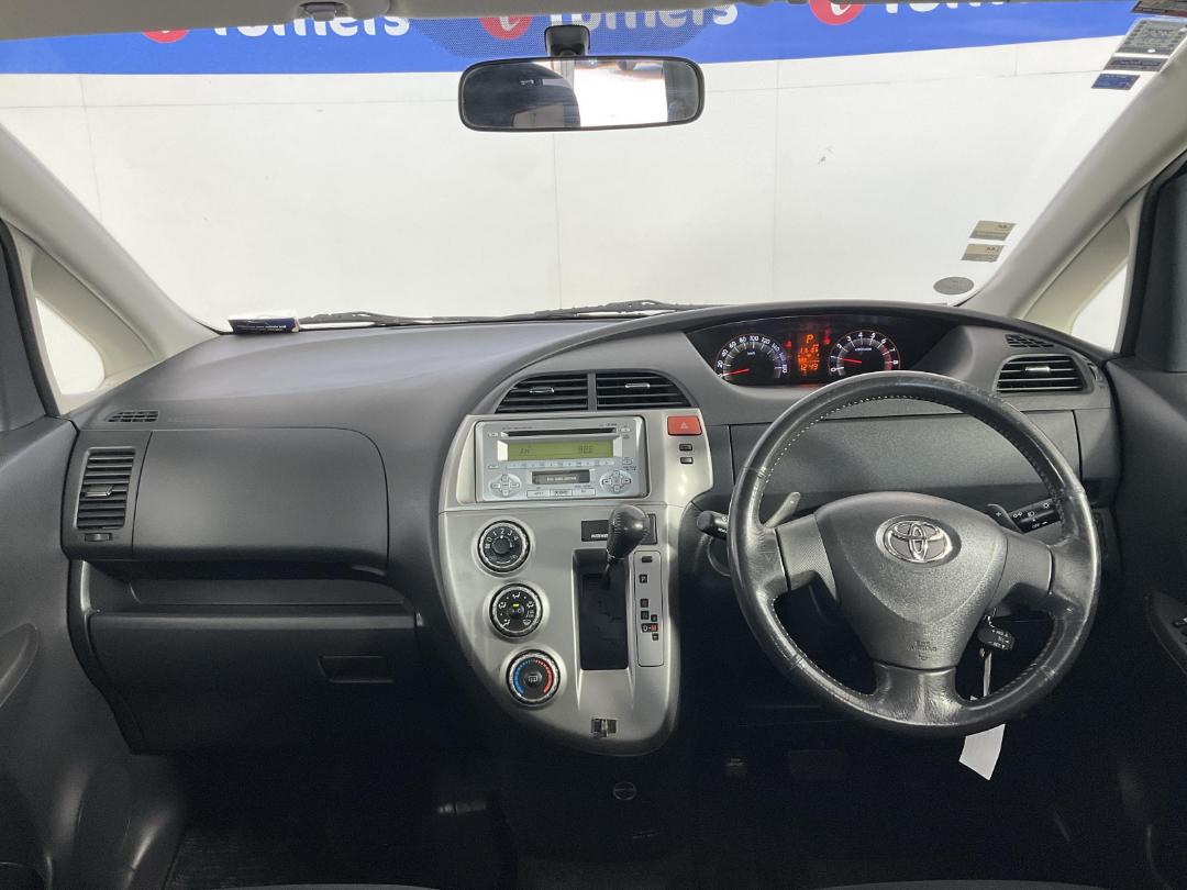 Photo '17' of Toyota Ractis