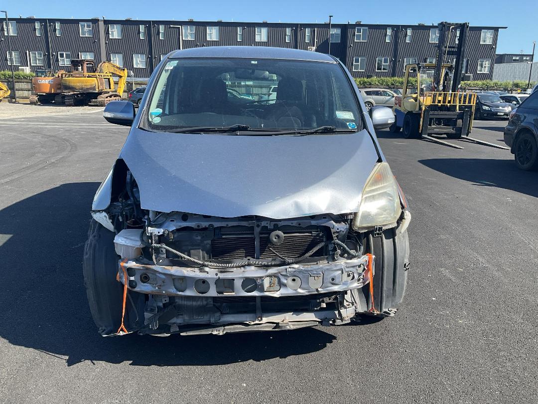 Photo '2' of Toyota Ractis