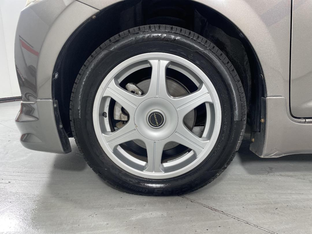 Photo '10' of Toyota Ractis