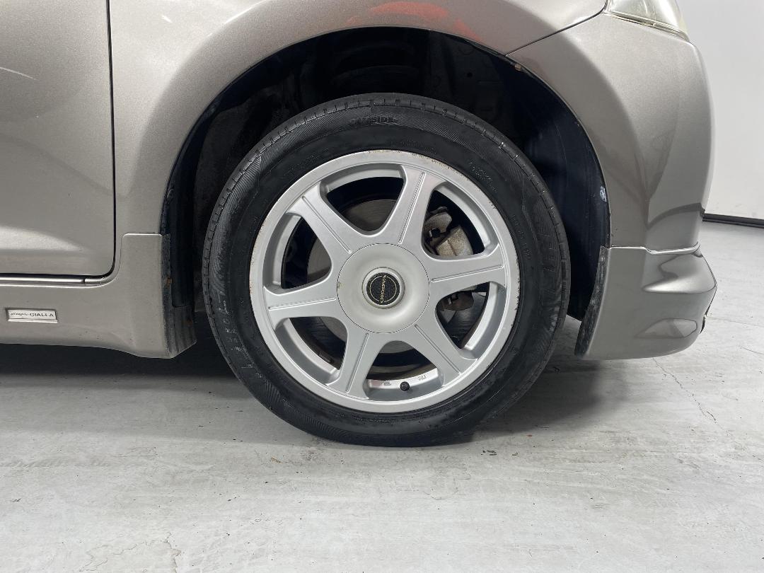 Photo '9' of Toyota Ractis