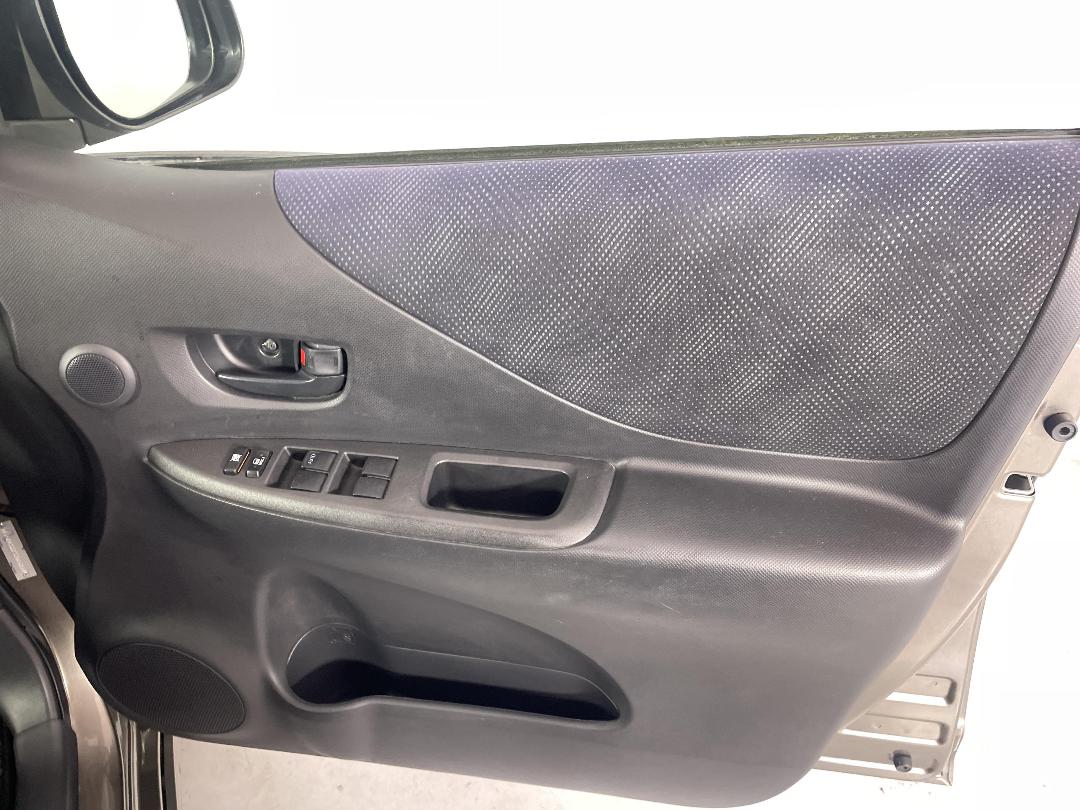 Photo '15' of Toyota Ractis