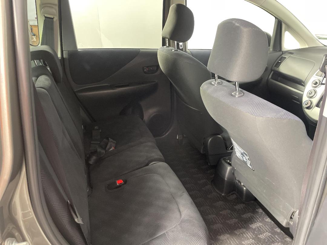 Photo '20' of Toyota Ractis