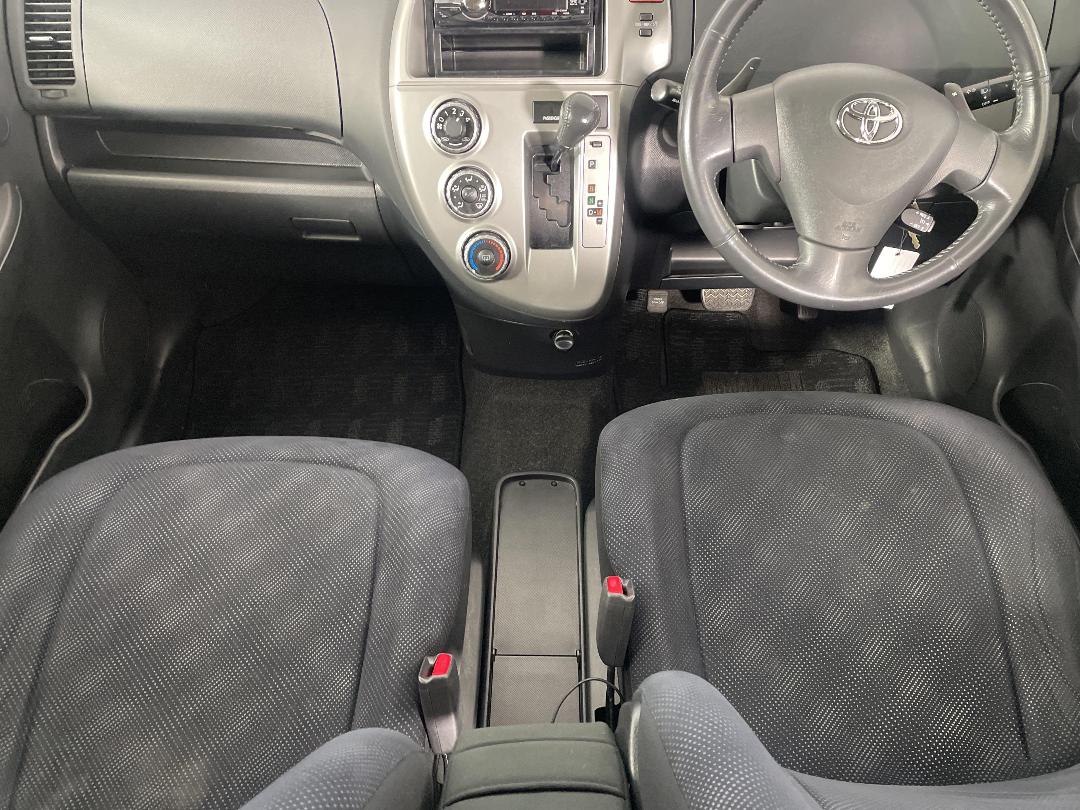 Photo '18' of Toyota Ractis