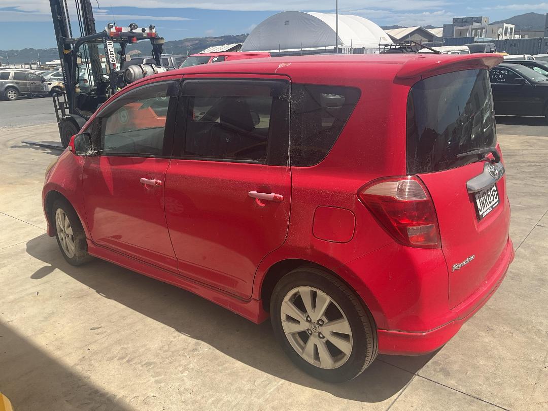 Photo '4' of Toyota Ractis