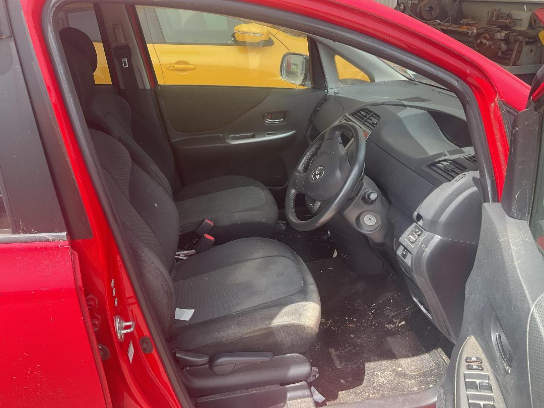 Photo '7' of Toyota Ractis