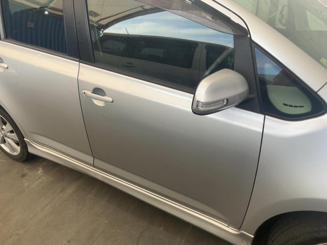 Photo '3' of Toyota Ractis