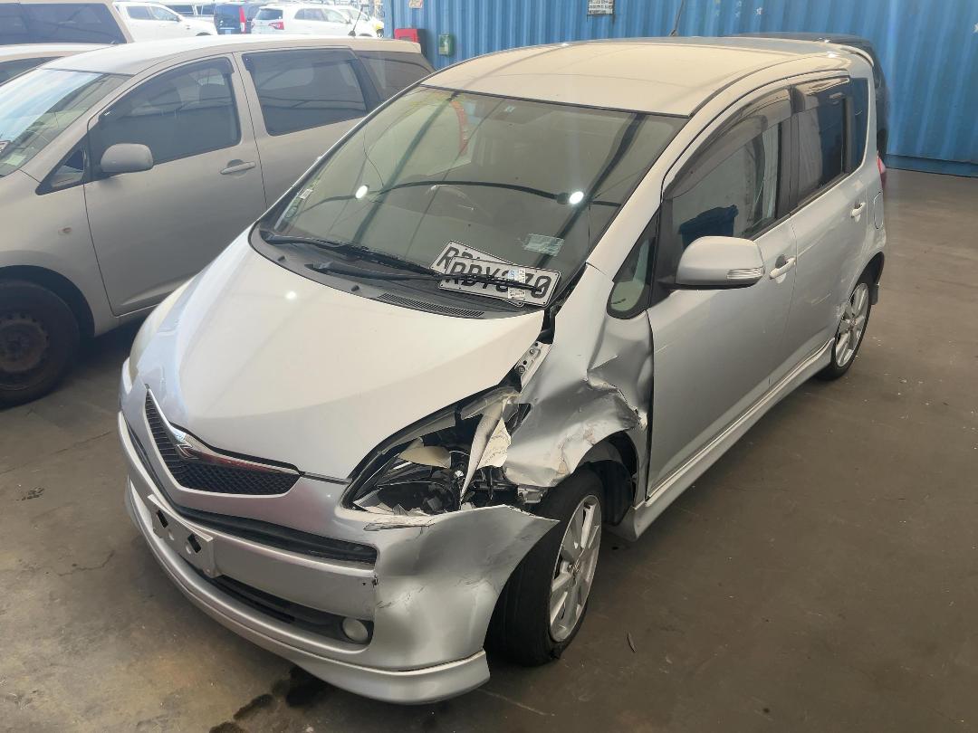 Photo '6' of Toyota Ractis