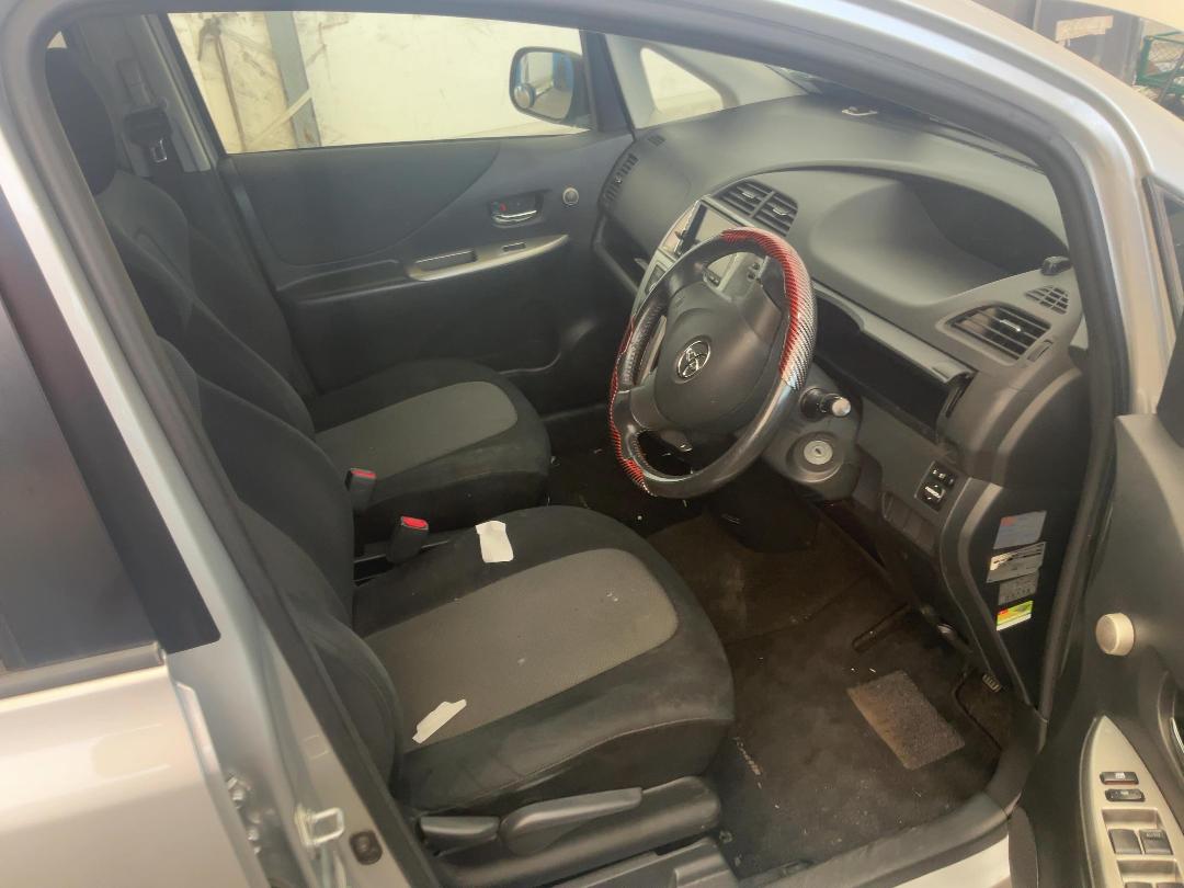 Photo '21' of Toyota Ractis