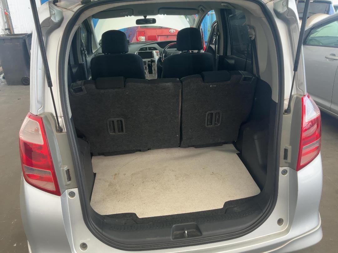 Photo '24' of Toyota Ractis