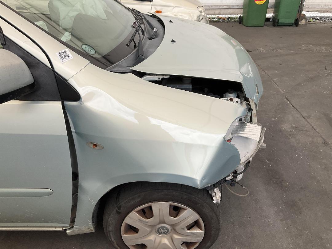 Photo '3' of Toyota Raum Photo '3' of Toyota Raum