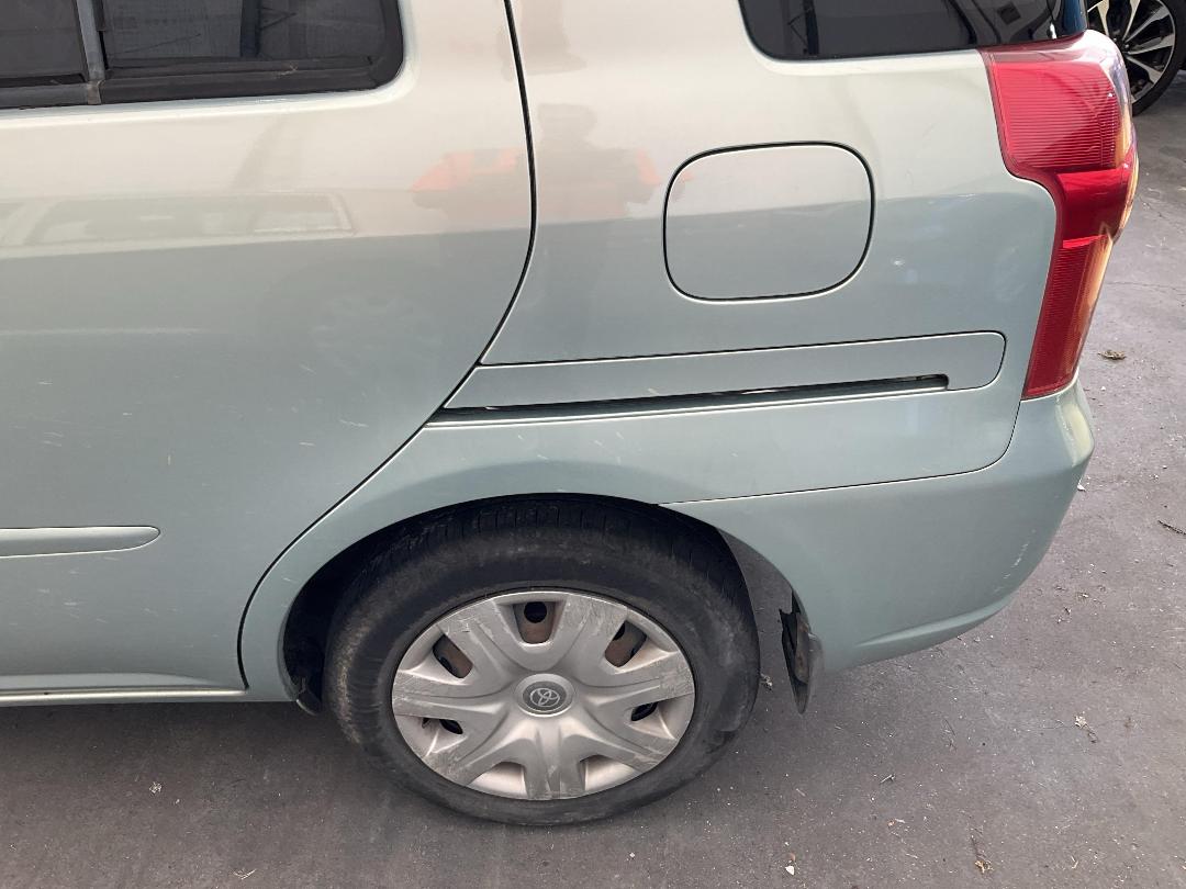 Photo '12' of Toyota Raum Photo '12' of Toyota Raum