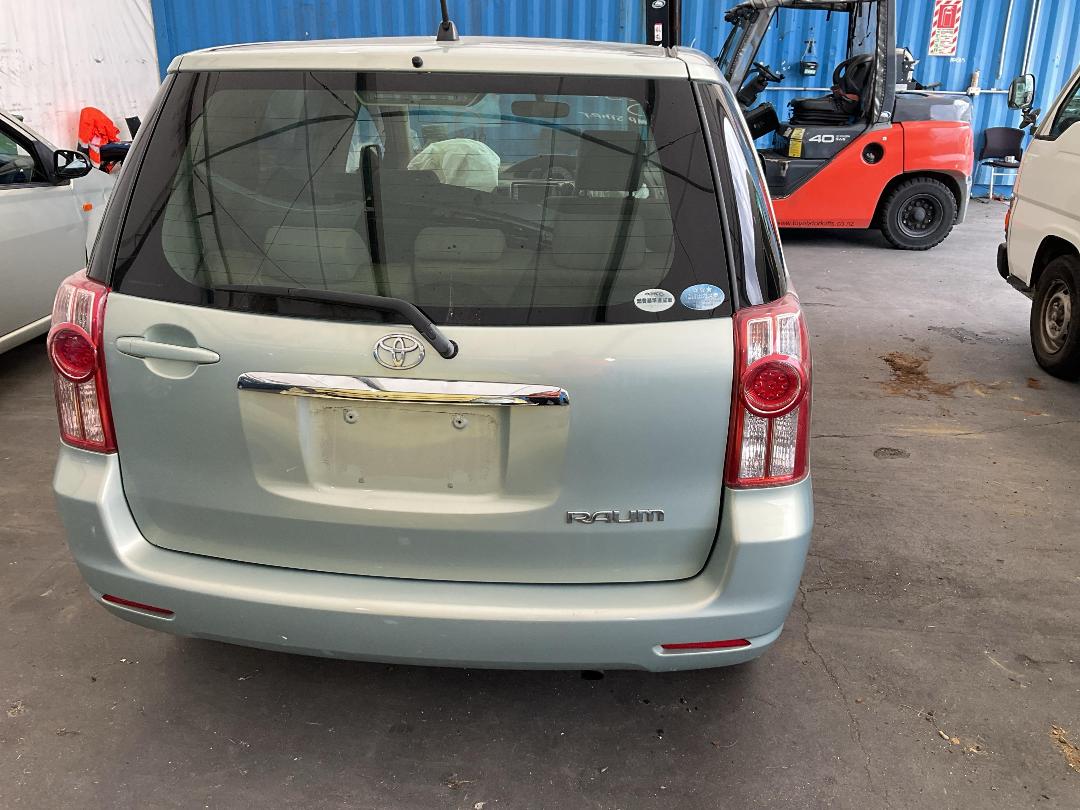 Photo '16' of Toyota Raum Photo '16' of Toyota Raum