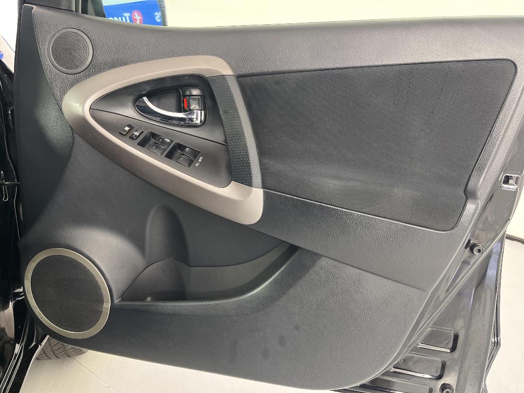 Photo '15' of Toyota Rav4 Photo '15' of Toyota Rav4