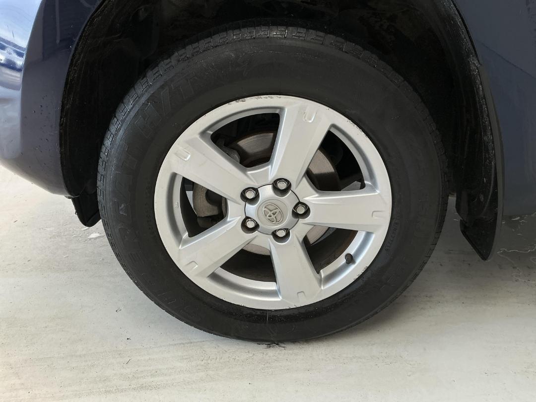 Photo '10' of Toyota Rav4