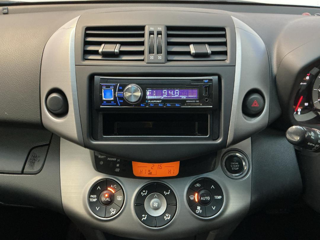 Photo '18' of Toyota Rav4