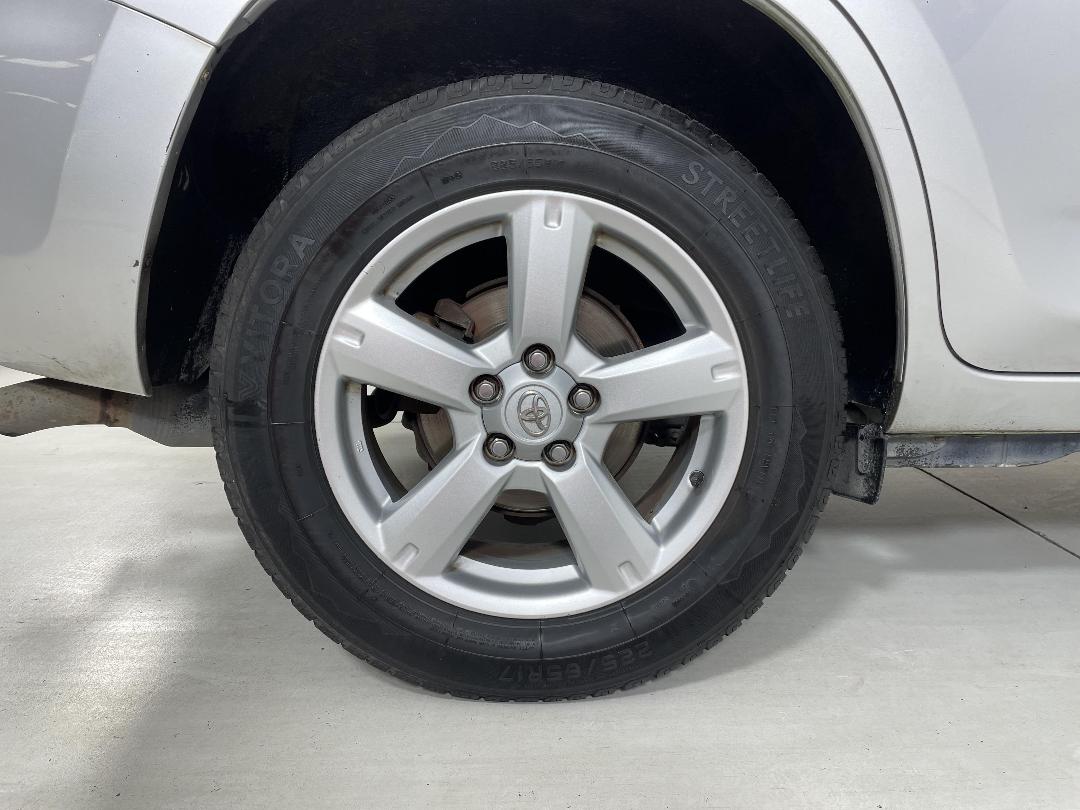 Photo '12' of Toyota Rav4 Photo '12' of Toyota Rav4