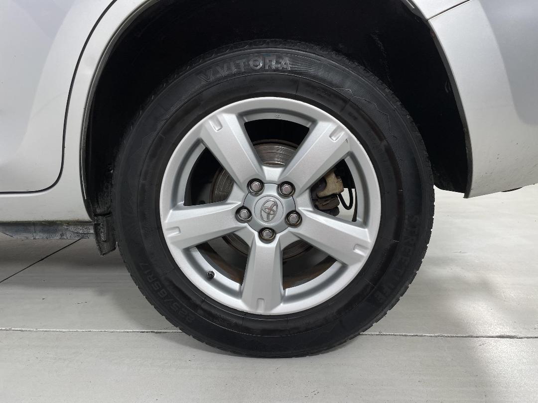 Photo '11' of Toyota Rav4 Photo '11' of Toyota Rav4